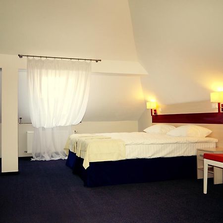 Optima Pochayiv Hotel Pochaiv Quarto foto
