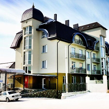 Optima Pochayiv Hotel Pochaiv Exterior foto