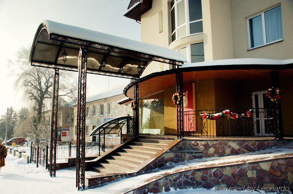 Optima Pochayiv Hotel Pochaiv Exterior foto